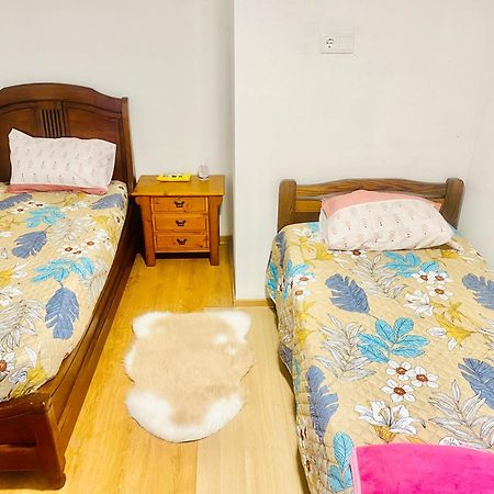 Japji Guest House Esmeriz Vitoria Exterior photo